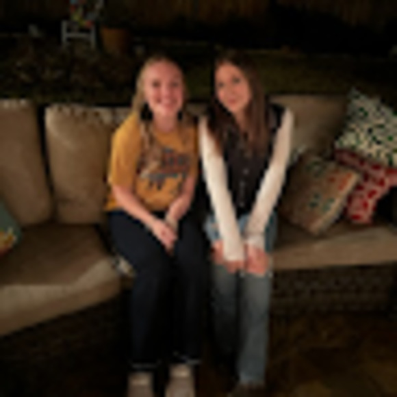 Meet your Posher, Jade - Picture 1 of 1